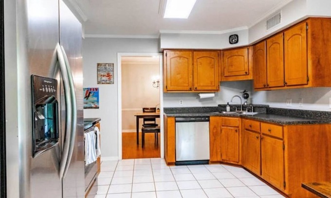 Columbus House | Pet-Friendly Whole Home Rental Perfect for Families in Columbus