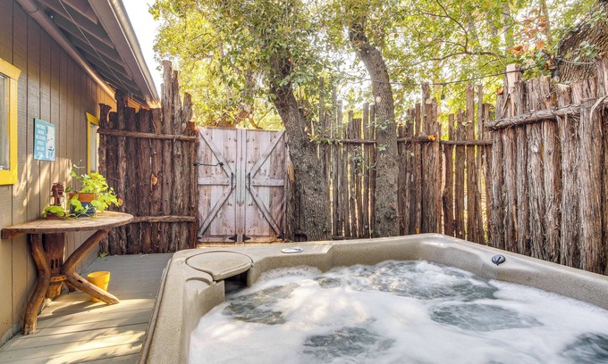 Wimberley Cottage | Pet-friendly Wimberley Cabin w/Fire Pit & Hot Tub