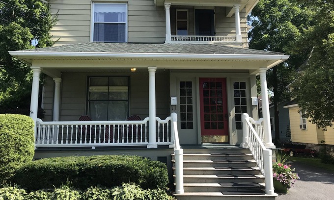 Auburn House | Pet-Friendly Retreat with Fenced Yard and Deck