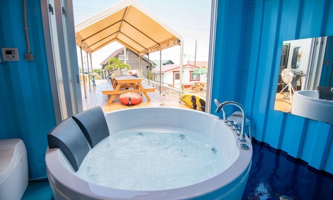 Shoshi House | Pet-Friendly Retreat with Snorkeling, Spa & Hot Tub