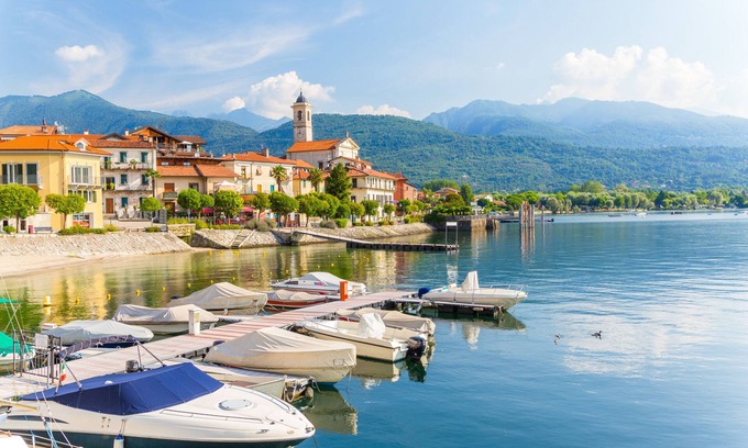 Baveno Apartment | Petalo Bianco: Family-Friendly Retreat by the Lake