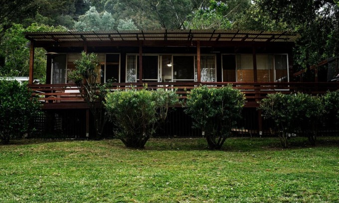 Bar Point Cottage | Discover Peter's on Bar Point: Boat Access & Pet Friendly
