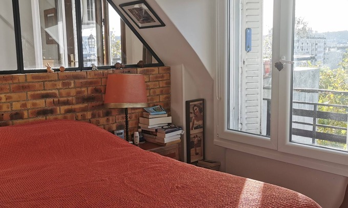 Centre Ville Apartment | Elegant City Center Apartment with Terrace & Breakfast Included