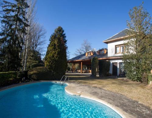 Viladrau House | Elegant Petit Castanyer: Pet-Friendly with Pool Access