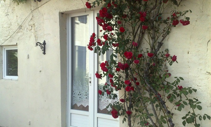 Vouvant Cottage | Guest Rated: Petit Cerisier with Pool & Kitchen Amenities