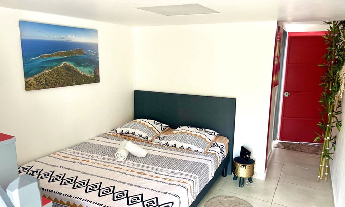 Belcourt House | Cozy Petit-Chalet with Garden & Mezzanine near Jarry