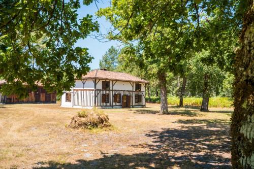 Sabres House | Petit Chantalaoude