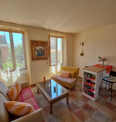 Saint-Henri Apartment | Child-Friendly Petit Cocon in Mourepiane – Rated 9.4/10