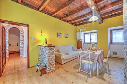 Brovello Apartment | Cozy Petit Coeur in the Historic Village - Pet Friendly