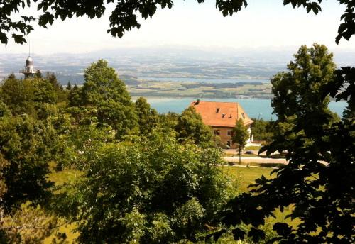 Chaumont Hotel | Cozy Petit Hôtel de Chaumont: Family-Friendly Retreat