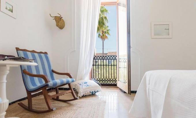 Petra Bed & Breakfast | Discover Hotel Petra-Rentallorca: Top-Rated Family Getaway