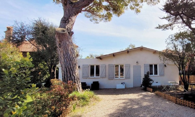 Carnot House | Peaceful PETIT JUAS House Steps from Beach and Croisette