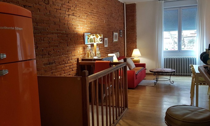 Matabiau Apartment | Charming Toulouse Loft with Free Secure Parking & Great Reviews