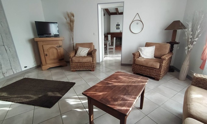 Ecueille House | Discover Petit nid Berrichon Near Beauval Zoo - Pets Welcome!