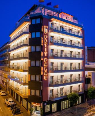 Blanes Hotel | Relax at Petit Palau - Adults Only with Oceanfront Pools