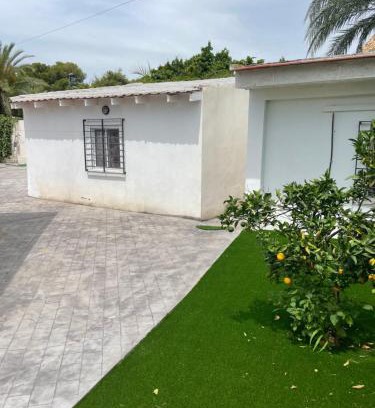Arroyomolinos House | Discover Petit Paradis: Family-Friendly with Pool Access