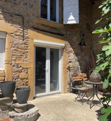Saint-Germain-Nuelles Apartment | Cozy Studio Near Beaujolais – Pet & Child Friendly Stay