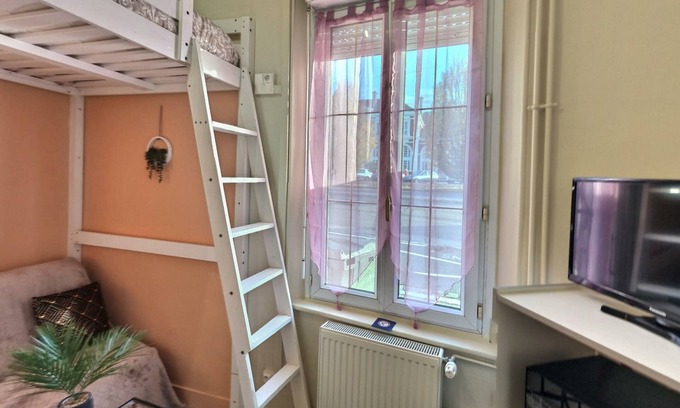 Evreux Apartment | Centrally Located Petit Studio 1 with Free Wifi Access