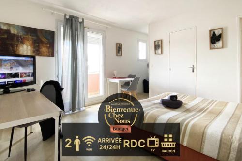 Clermont-Ferrand Apartment | Charming Petit Studio Corot St Jacques - Child-Friendly Stay