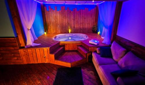 Mauricie Apartment | Intimate Shawinigan Studio with Indoor Spa & Pet-Friendly Perks