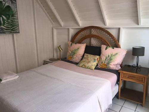 Marigot Apartment | Tranquil Creole Retreat with Excellent 9.5/10 Rating