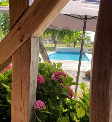 Oisly Bed & Breakfast | Tranquil Oceanfront Retreat with Pool & Family-Friendly Vibes
