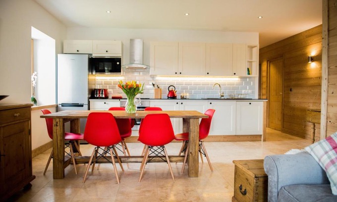 La Cote-d'Arbroz House | Family-Friendly Stay at Petite Ferme Les Bouts, Near Morzine