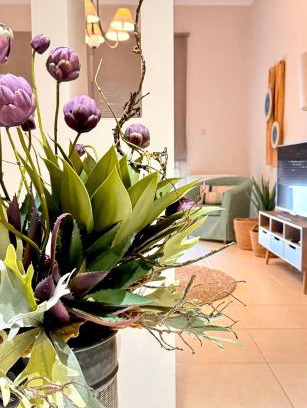 Preveza Apartment | Petite Fleur: 4-Star Elegance with Hot Tub & Guest Rated 9.8