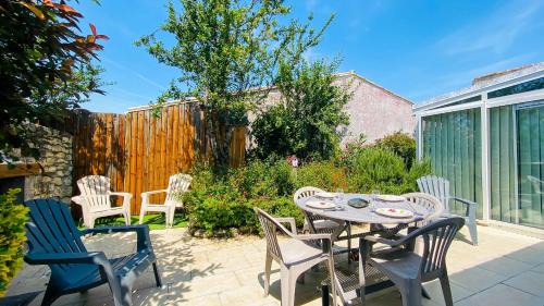 Sainte-Marie-de-Re Villa | Serene Retreat Near Village Center & Market with Family Amenities