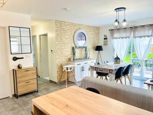 Poupry House | Tranquil Retreat at Petite Maison - Rated 9.4/10