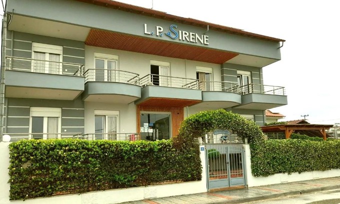Katerini Apartment | Petite Sirene Studios: Family-Friendly Retreat with Top Ratings