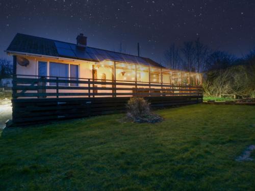 Malltraeth House | Experience Petlyns Patch: 4-Star Family & Pet-Friendly Retreat