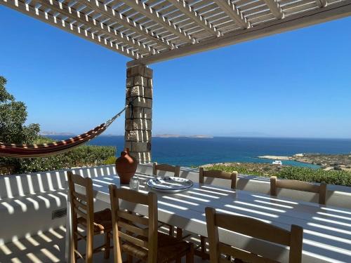 Lipsoi Villa | Petra: Rated 10/10 with Family and Pet-Friendly Amenities