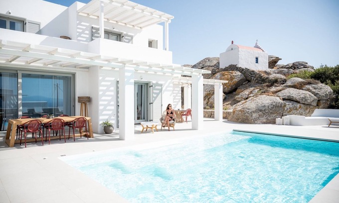 Mykonos Town Villa | Petra Mare: Idyllic Retreat with Private Pool in Mykonos