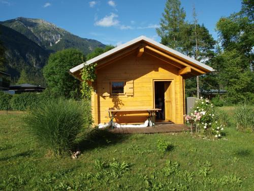 Lake Pressegger House | Petra's Urlaubshüttn: Oceanfront Escape with 9.2/10 Rating