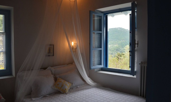 Katokhorion Apartment | Explore Petrino The Old Grocer in Scenic Katohori Village
