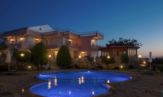 Limeniskos Hotel | Discover Petritos Rooms and Studios: Guest Rated 9.6/10