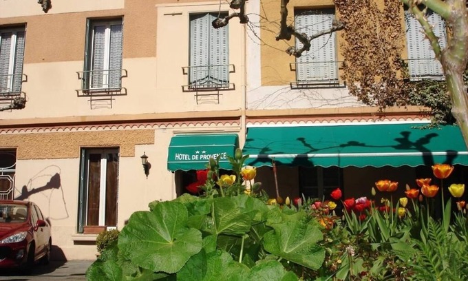 Digne-les-Bains Hotel | Pets Allowed w/Parking! Close to Cathedral & Shop