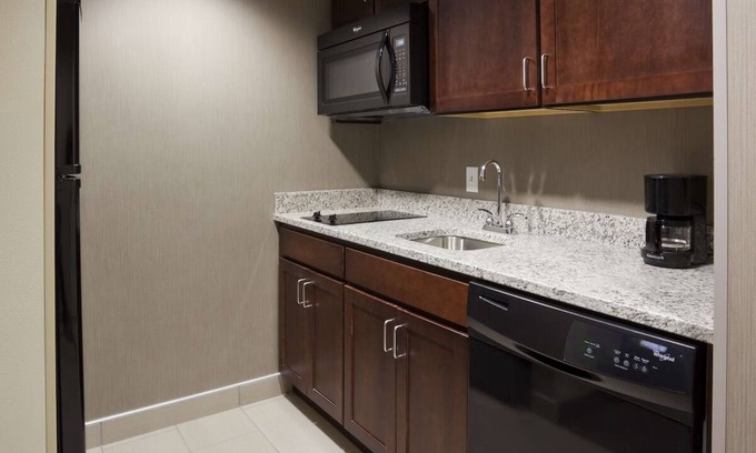 Kutzky Park House | Pet-Friendly Retreat: 4 Relaxing Units with Free Breakfast