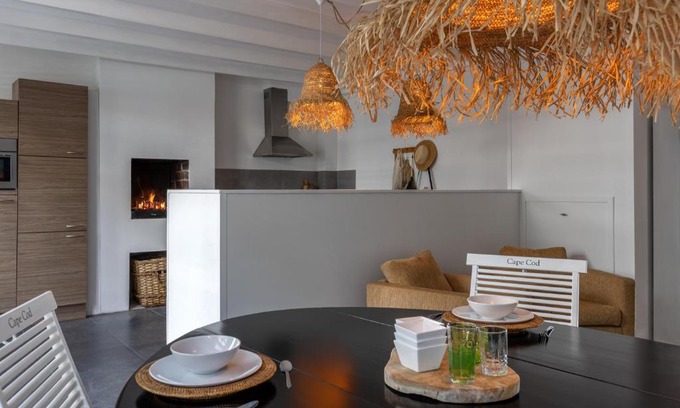 Giessendam Apartment | Cozy Peulenstraat 224: Pet Friendly with Hot Tub Access