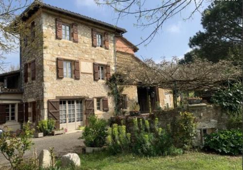 Sistels House | Pet-Friendly Retreat at Pey Sud with Breakfast Included