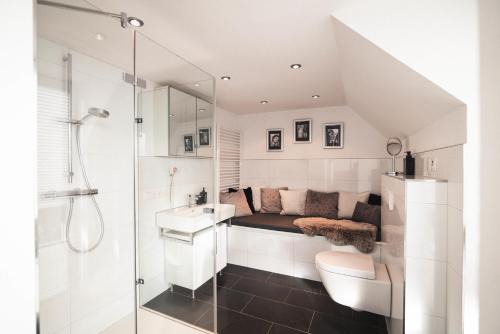Neustadt-Haardt Apartment | Guest Rated 9.5: Family-Friendly Stay at Pfälzer Herzel