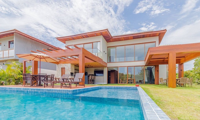 Itacimirim House | Exceptional PF47 House with 5 Suites near Praia do Forte