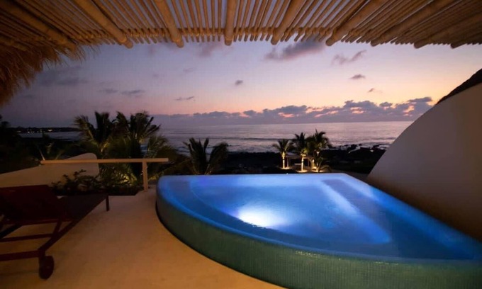 Troncones Condo | PH Aba: Luxurious and Tropical Beachfront Penthouse