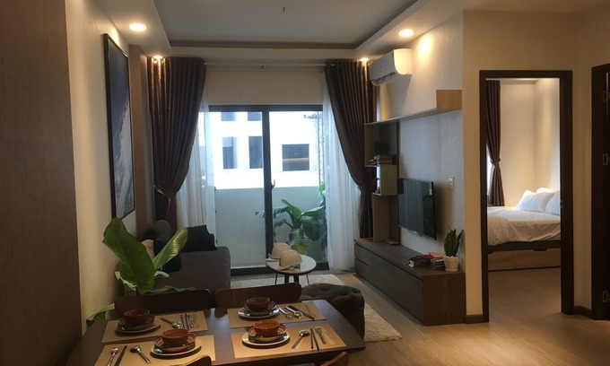 Phuoc Long Apartment | Oceanfront 2-Bedroom PH Apartment with Pool & Hot Tub