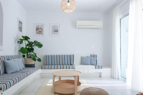 Chlorakas House | Discover Phaedrus Living Azure Serenity Villa - 4-Star Retreat