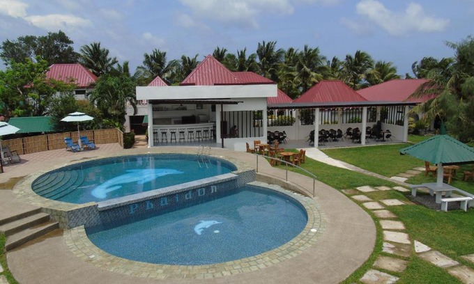 Pandan Resort | Relaxing Phaidon Beach Resort with Oceanfront Pool & Spa