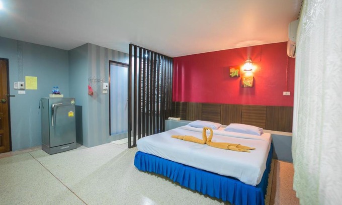 Tham Nam Phut House | Budget-Friendly Stay at Phang Nga Guesthouse Awaits You