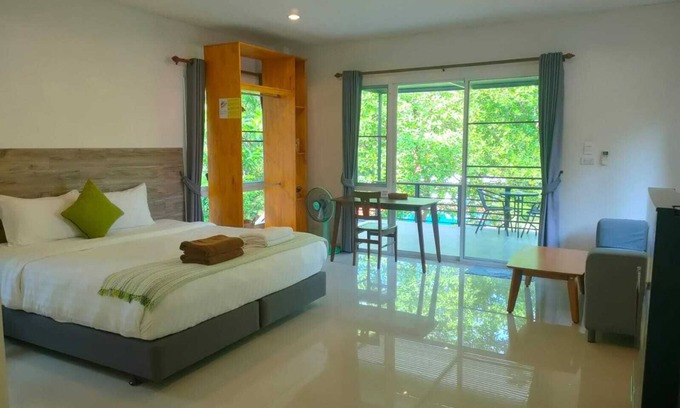 Srithanu Hotel | Discover Phangan Akuna: Guest Rated 9.6 with Pool & Breakfast
