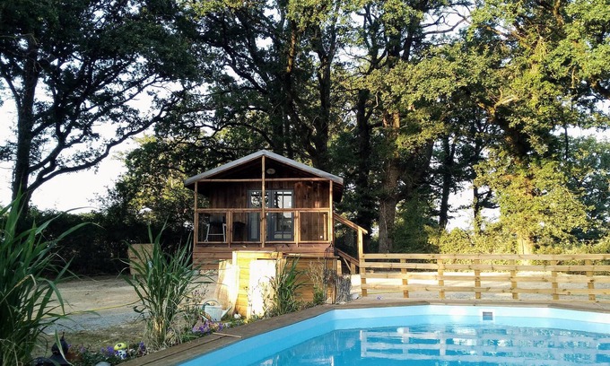 Prissac Cottage | Unforgettable Stays at Phanou Lodges with Lake Views